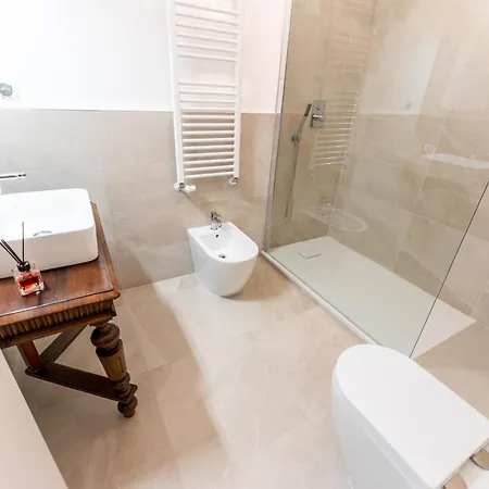 L'orecchino Di Perla Politeama Rossetti Apartment *